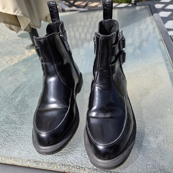 Dr. Martens Flora II Sz US 6 AirWair Heel Smooth Leather Buckle Chelsea Zipper - Picture 3 of 16